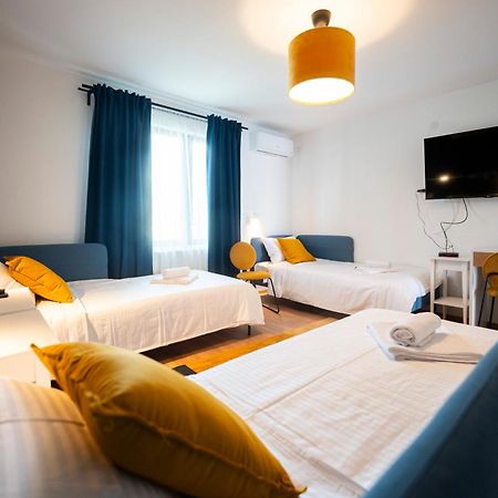 Cozy Nook B&B - Free Private Parking Újvidék Kültér fotó