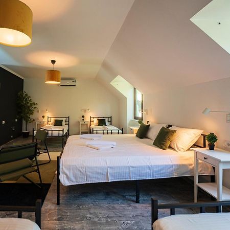 Cozy Nook B&B - Free Private Parking Újvidék Kültér fotó