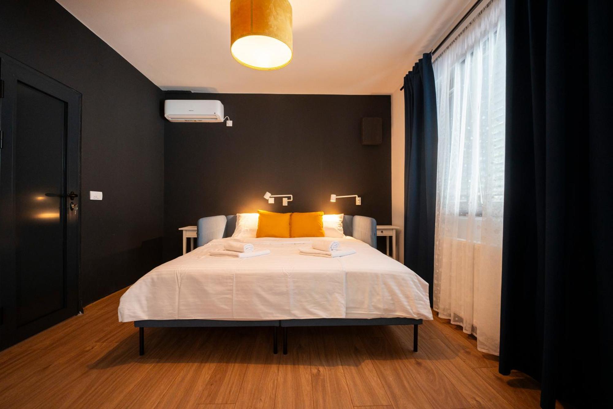 Cozy Nook B&B - Free Private Parking Újvidék Kültér fotó
