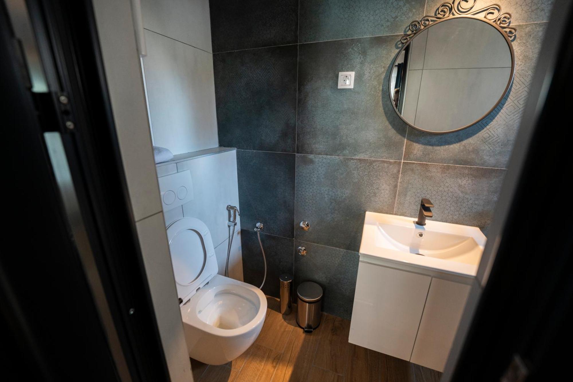 Cozy Nook B&B - Free Private Parking Újvidék Kültér fotó