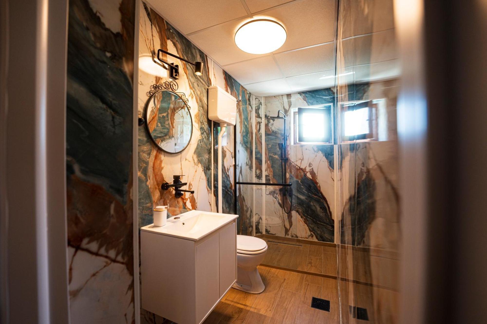Cozy Nook B&B - Free Private Parking Újvidék Kültér fotó
